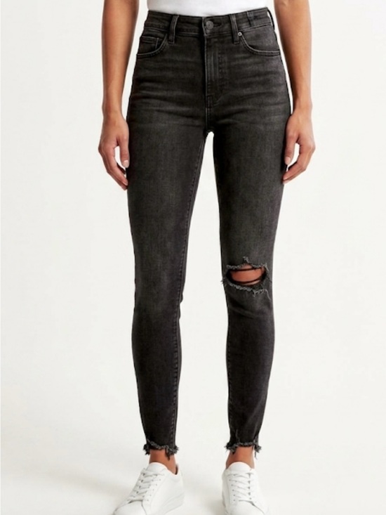 Old Navy Denim - Old Navy Black High-Rise Skinny Jeans with Knee Rip|Size 4